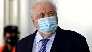 Pile la vaccinare. Scandal după ce ministrul argentinian al Sănătăţii şi-a adus prietenii la minister să se vaccineze