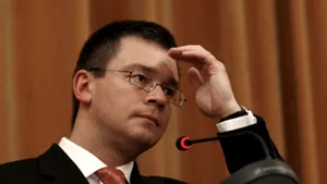 Răzvan Ungureanu, validat de Parlament la conducerea SIE