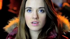 PROTESTELE din Kiev, explicate de o tânără într-un videoclip impresionant: 