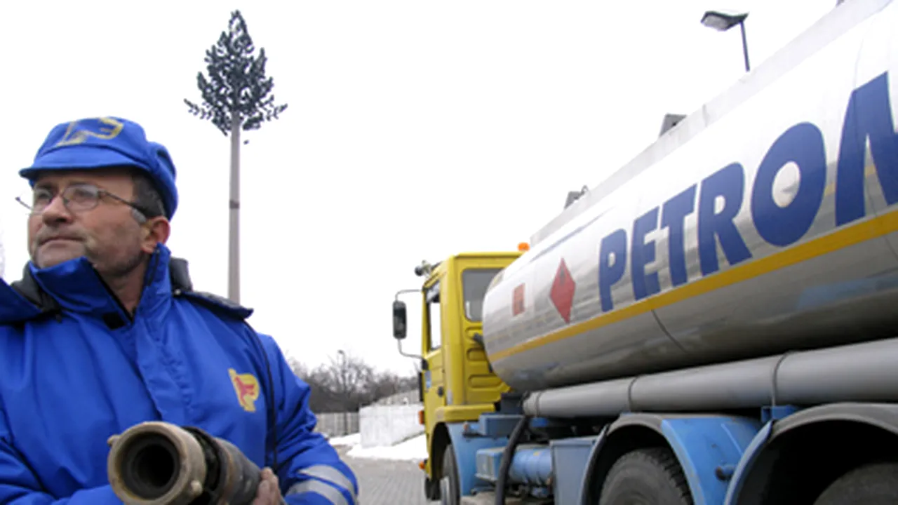 Benzina, sub 3 lei la Petrom