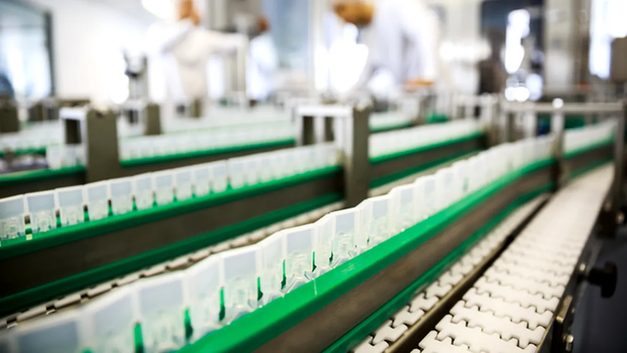 INS: În luna noiembrie 2020, producţia industrială a scăzut faţă de luna precedentă cu 4,8%