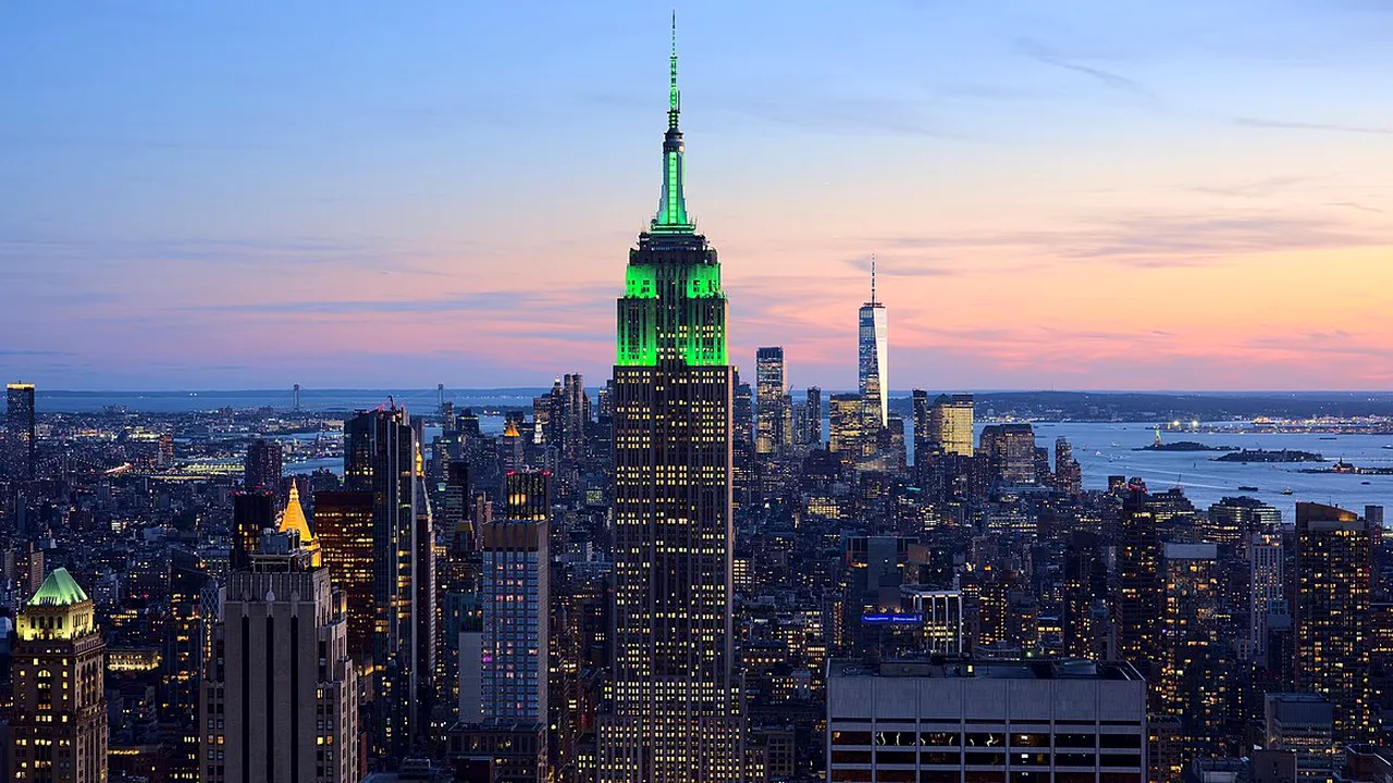 New York City se scufundă din cauza greutăţii zgârie-norilor săi 