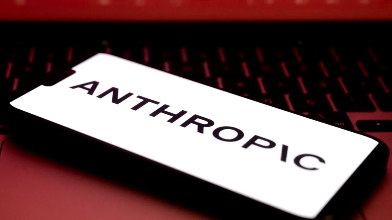 Anthropic reia negocierile cu Pentagonul, în timp ce OpenAI semnează propriul acord cu armata SUA