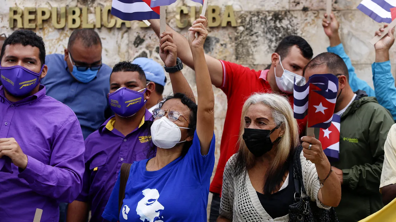 Cuba dă vina pe SUA pentru cele mai mari protestele anti-guvernamentale din ultimele decenii. / UE cere autorităţilor să asculte  manifestanţii