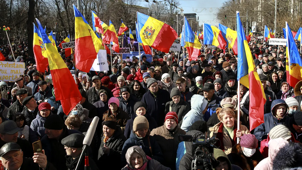 Poliţia din Republica Moldova spune că a dejucat un complot susţinut de Rusia