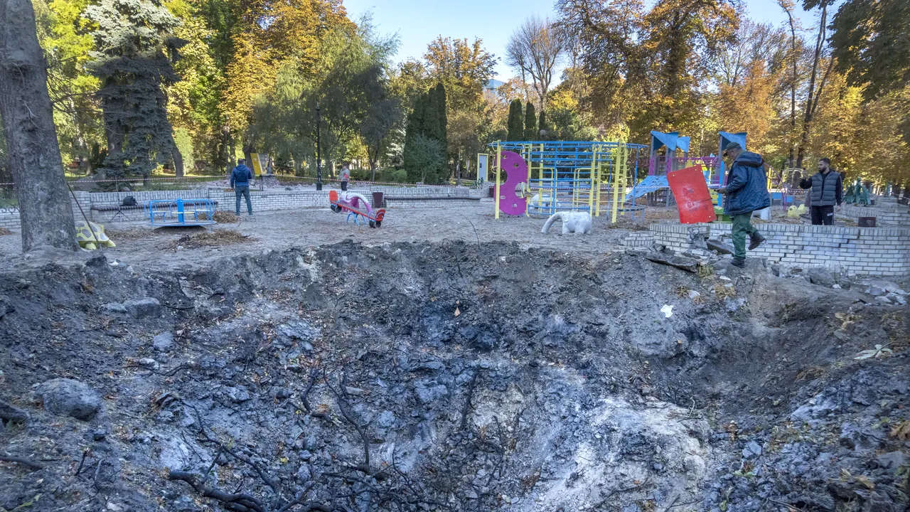 Noi atacuri aeriene asupra oraşelor ucrainene. Mai multe rachete au fost doborâte la Kiev