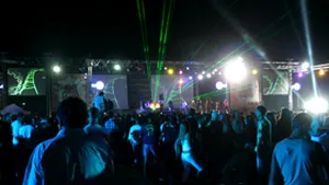 Fără spectacole în aer liber, pe timpul nopţii, în unităţile turistice