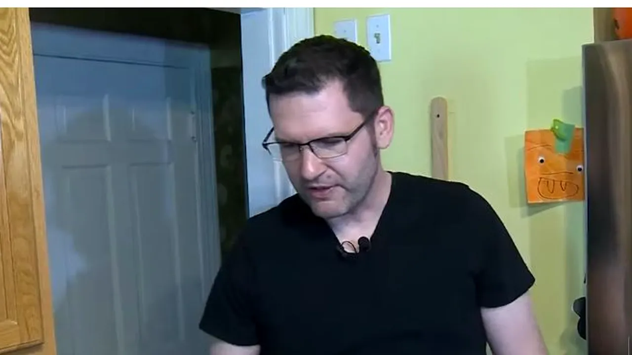 Surpriză uriaşă pentru un american: Un individ a intrat în casa lui, i-a făcut curat şi a plecat / Ce a găsit omul în baie | VIDEO