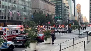 Atac armat în centrul Manhattanului, cinci morți, inclusiv un polițist