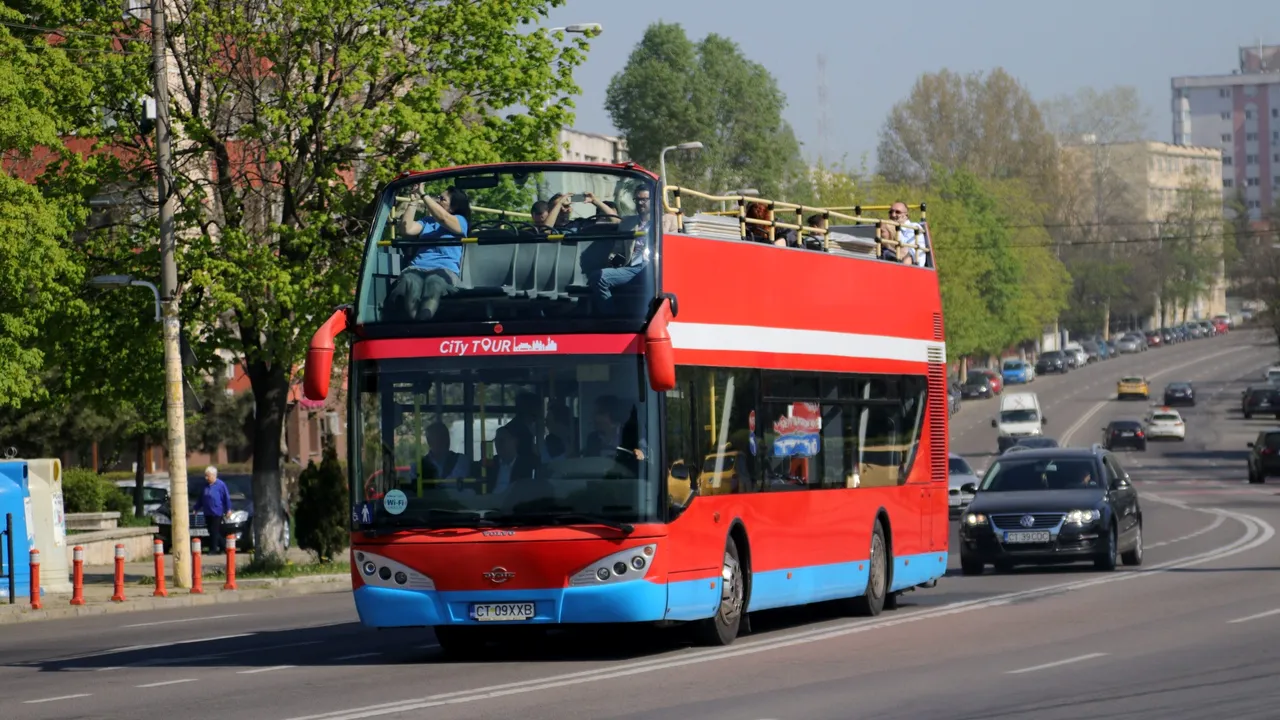 Minivacanţa de Paşti 2019 şi 1 Mai la mare. Autobuzele turistice funcţionează pentru turişti