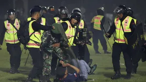 FRF condamnă incidentul din Indonezia: O zi tristă pentru fotbalul mondial