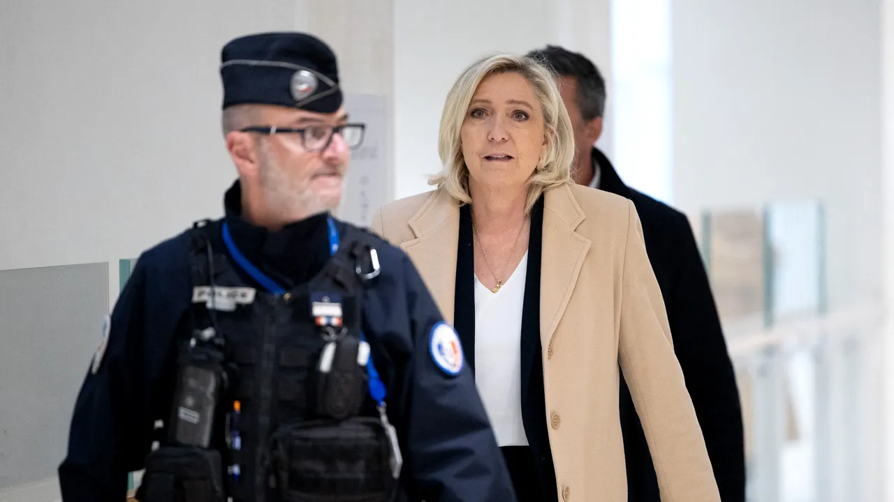 Marine Le Pen îi acuză pe procurori că „o omoară politic”