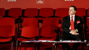 Geoană: Aliaţii de conjunctură ai PDL să voteze moţiunea dacă vor să supravieţuiască politic