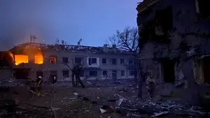 Armata ucraineană îşi apără poziţiile pe patru fronturi. Continuă bombardamentele