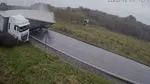Accident grav în Iași. TIR răsturnat peste un autoturism. Momentul impactului