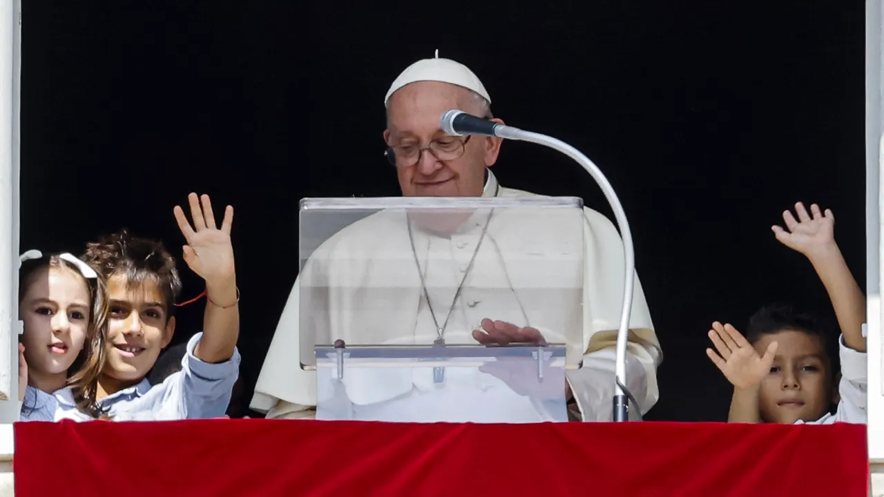 Papa vorbeşte despre criza umanitară din Nagorno-Karabah