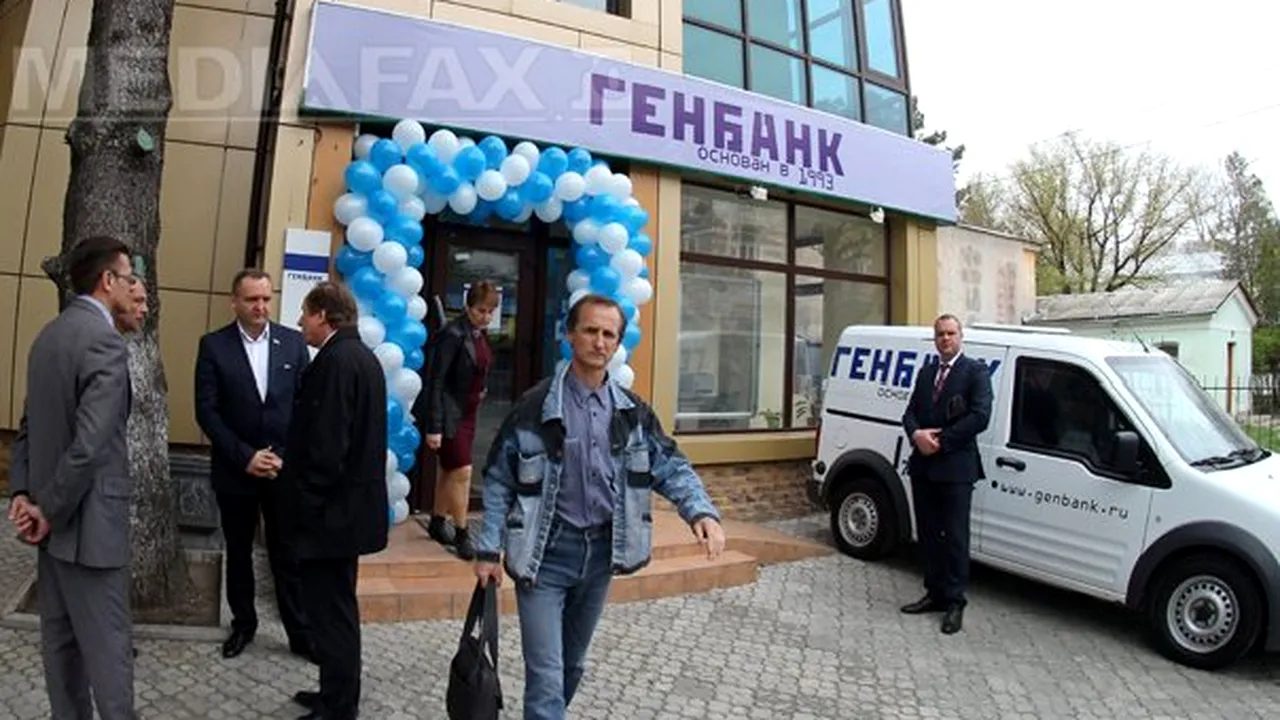 Director de bancă: sancţiunile vor afecta pe termen mediu şi lung economia Rusiei