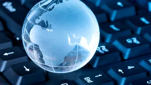 Economia mondială accelerează în februarie, pentru a opta lună consecutiv