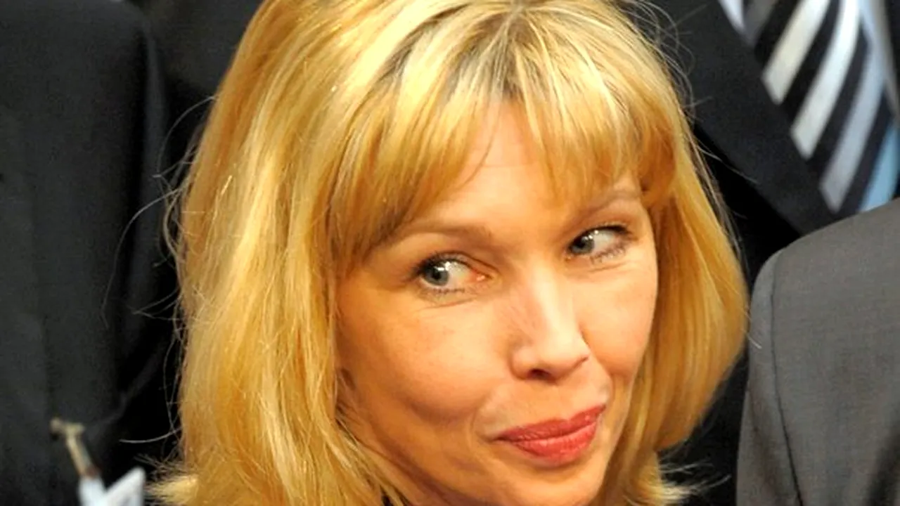 Soţia lui Gerhard Schroeder intenţionează să intre în politică