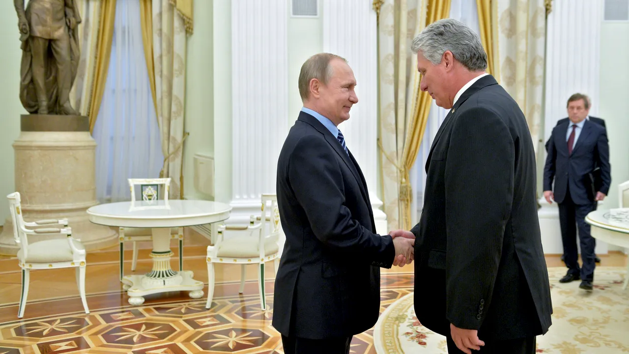 Tensiuni SUA - Rusia. Putin a discutat cu preşedintele cubanez Miguel Diaz-Canel despre un nou 