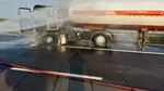 O cisternă încărcată cu propan a luat foc pe A7, în județul Buzău