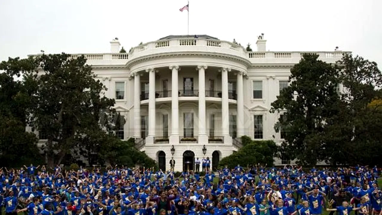 Sport la Casa Albă: Michelle Obama a sărit alături de sute de copii - FOTO, VIDEO