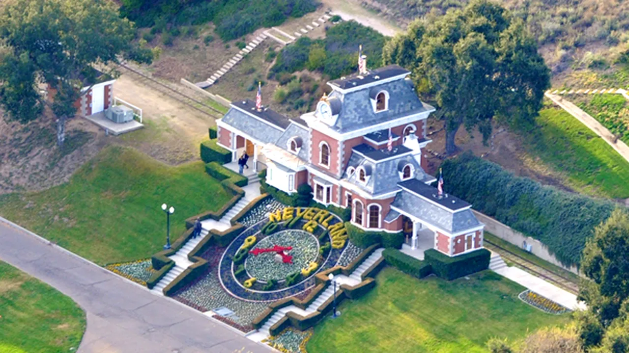 Neverland, fosta reşedinţă a lui Michael Jackson, din nou la vânzare. Suma, de trei ori mai mică decât cea iniţială
