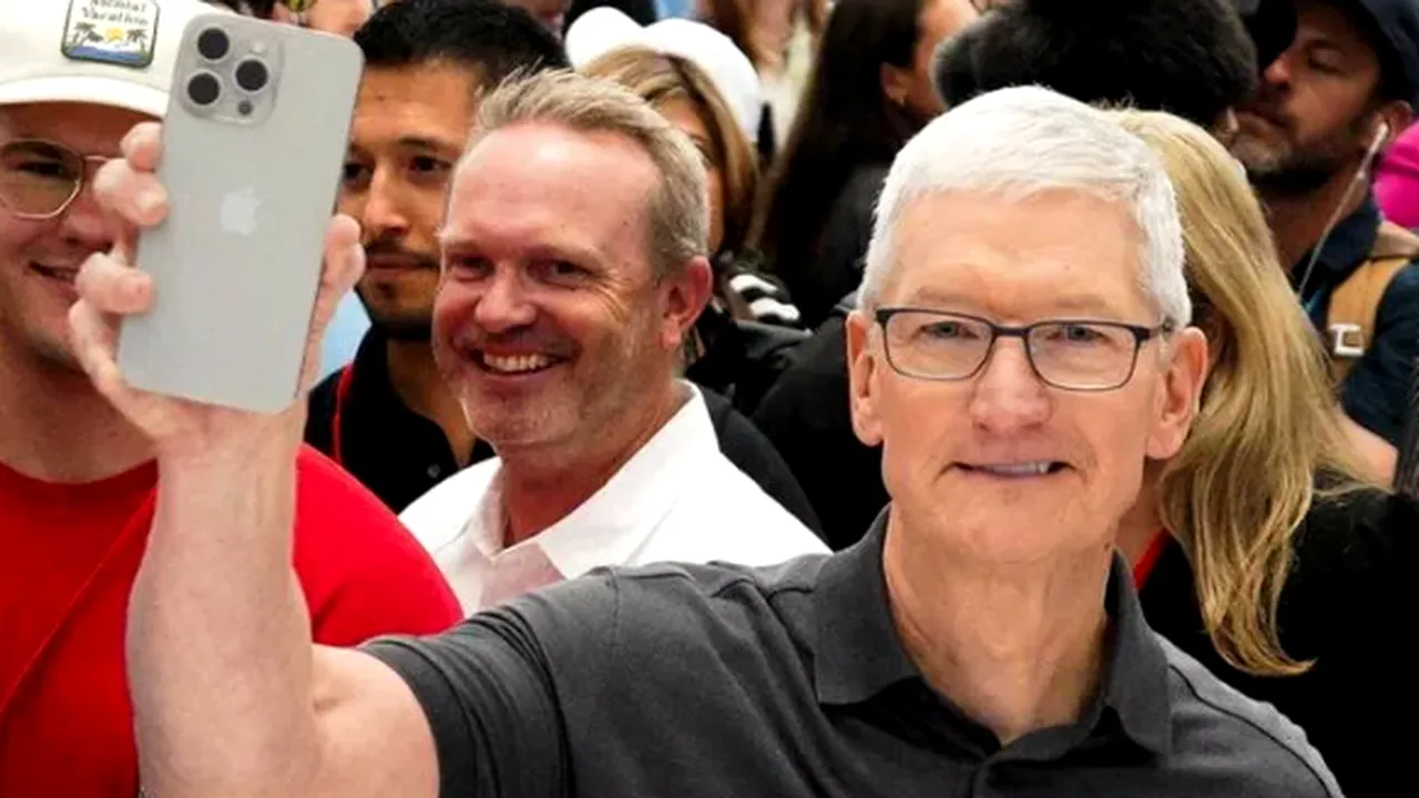 Nebunia iPhone 15 în România: unde poţi precomanda telefonul şi lista cu preţuri