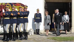 VIDEO | Regina-Mamă Elena a fost reînhumată la Curtea de Argeş, alături de Regele Mihai I