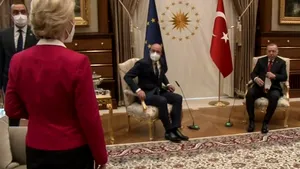 Ursula von der Leyen a vorbit despre incidentul „sofagate” de la Ankara: „M-am simţit rănită şi am fost lăsată singură”