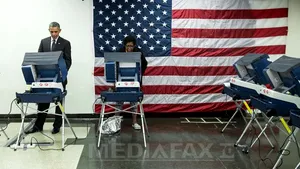 Barack Obama a votat anticipat în scrutinul legislativ parţial din Statele Unite