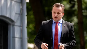 Aparate de aer condiţionat, montate în unele săli la BACALAUREAT. Liviu Pop: Având în vedere codurile portocaliu şi roşu de caniculă, trebuie să asigurăm continuitatea pe zona aceasta. Ce alte măsuri au fost luate 