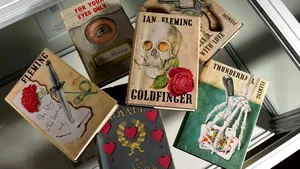 Noutăţi pentru fanii James Bond: Paisprezece cărţi din ediţia princeps cu Agentul 007, scoase la vânzare pentru 475.000 de lire 