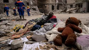 Războiul din Ucraina, ziua 197. Blinken, vizită surpriză în Kiev / Pentagonul aprobă un nou ajutor militar / Ucraina alocă fonduri de aproximativ 27 de miliarde de dolari pentru securitate şi apărare / Probabilitatea ca ucrainenii să închidă Centrala Nucleară Zaporojie creşte. Evacuarea rezidenţilor din zonele limitrofe a început / Estonia închide porţile ruşilor începând cu 19 septembrie