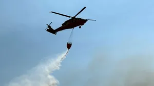 Pompierii români dislocaţi în Grecia intervin la un incendiu din zona Megara