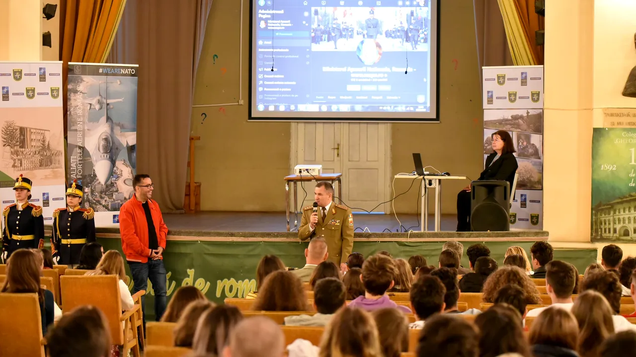 Şeful Statului Major al Apărării le-a vorbit elevilor despre cariera militară