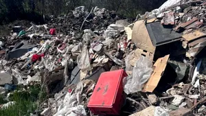 Un arădean s-a ales cu o amendă de 30.000 de lei pentru că a abandonat gunoi într-un loc nepermis
