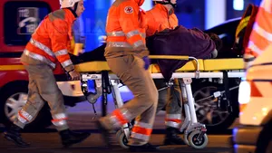 Premierul Franţei: 103 din cele 129 de persoane ucise la Paris au fost identificate