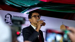 OMS avertizează guvernele să testeze clinic băutura considerată leac de oficialii unui stat african 