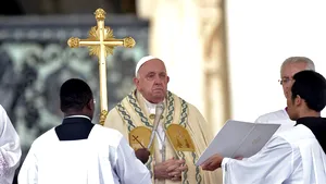 Papa Francisc, în Corsica, avertizează împotriva grupurilor spirituale care alimentează diviziunile