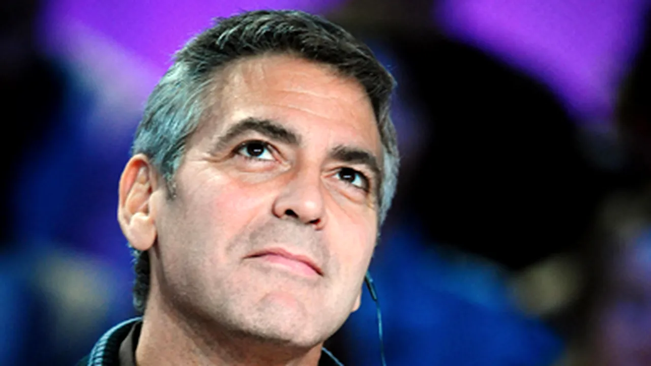 Clooney va inaugura un cinematograf într-una din taberele de supravieţuitori din L'Aquila