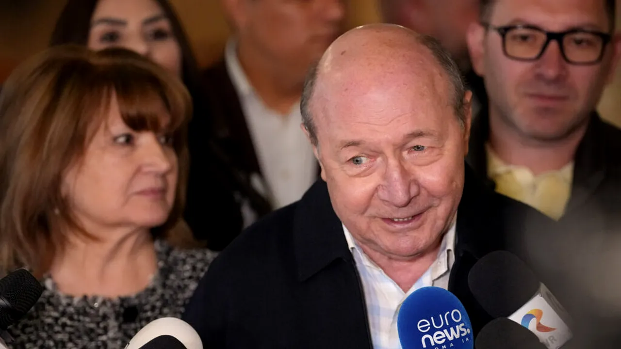 Băsescu, ironic despre candidații cu șanse la Primărie / „Au bucureștenii de unde alege! Nu mai vorbim că au și foști ziariști!”