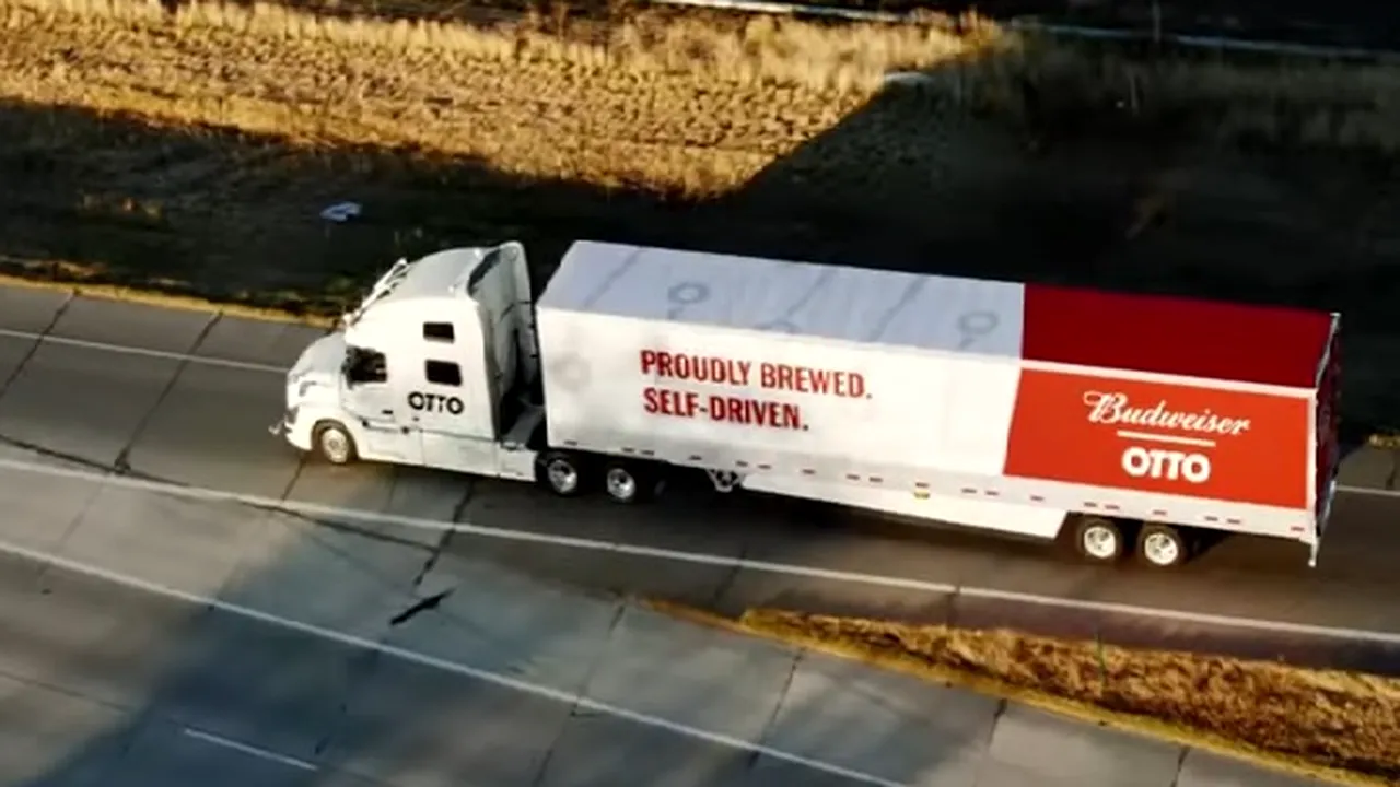 Camionul care se conduce singur al Uber a făcut prima livrare: 50.000 de cutii de bere. VIDEO