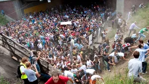 Dimensionarea greşită a dispozitivului de securitate, posibilă cauză a busculadei de la Love Parade