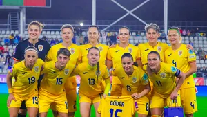 România pierde meciul cu Polonia, după ce a ratat un penalty şi a terminat meciul în 10