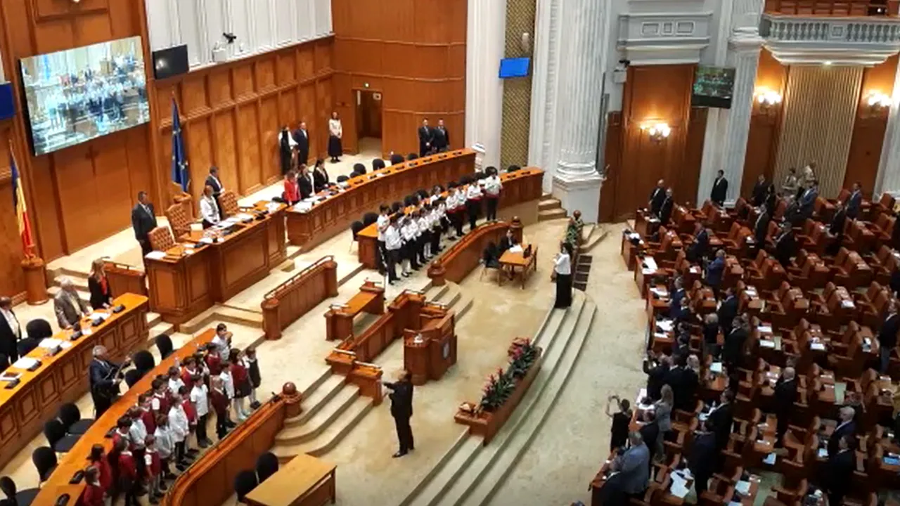 VIDEO Performanţa emoţionantă a unui cor de elevi surzi: Copiii au intonat fără greşeală imnul de stat