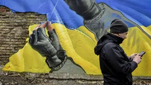 Smartphone-urile şi covoraşele din cauciuc, arme-surpriză cu care a fost respins atacul rusesc asupra Kievului