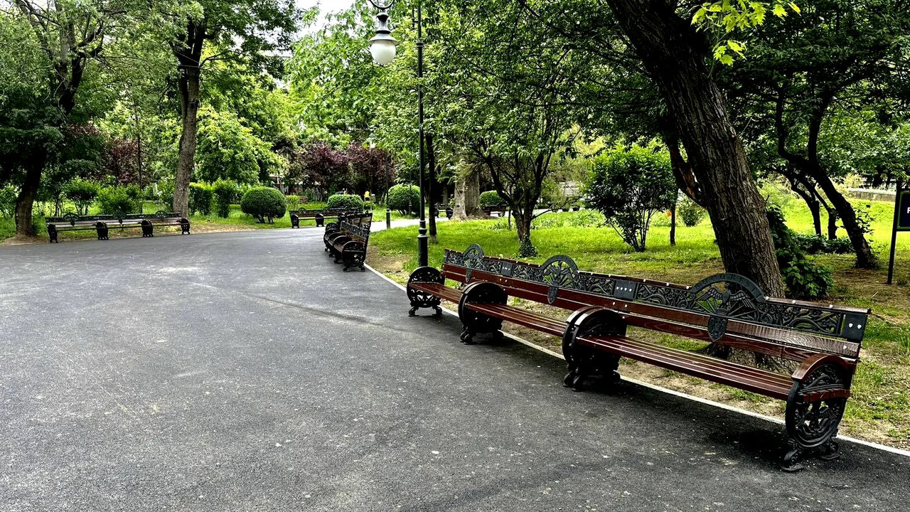 Nicuşor Dan: Schimbăm mobilierul urban din Parcul Cişmigiu