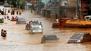 Asia, devastată de cutremure, tsunami şi taifunul Ketsana - VIDEO, GALERIE FOTO