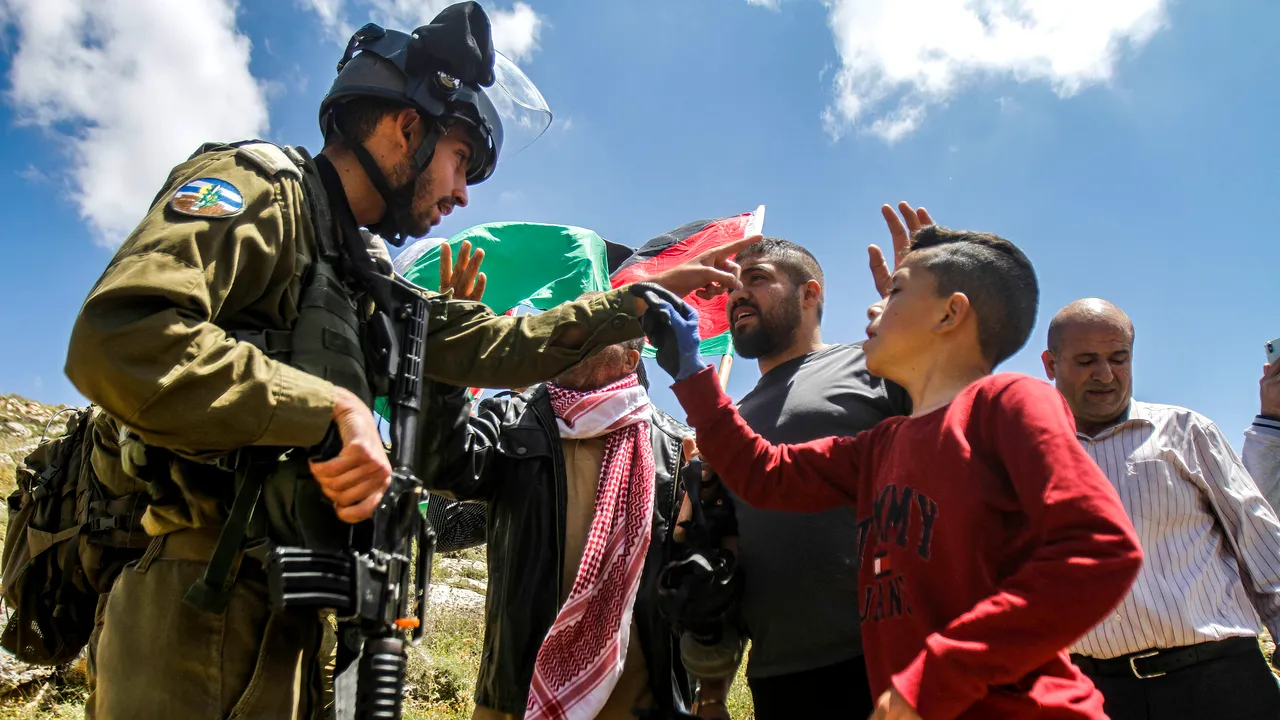 Adolescent palestinian, împuşcat mortal în confruntări cu armata israeliană produse în Cisiordania 